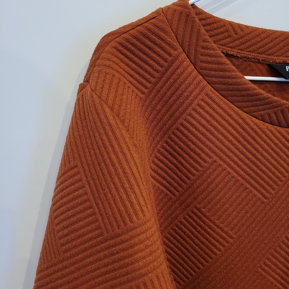 BloomChic Rust Textured Top - Picture 6 of 8